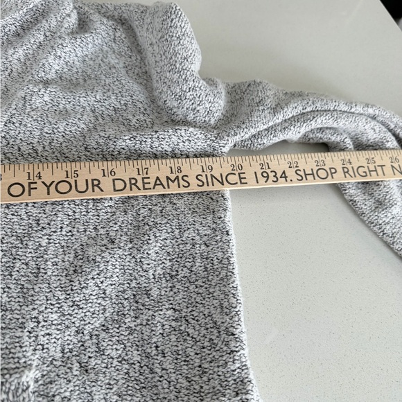 TNA Women's V-Neck Gray Sweater - Picture 5 of 12